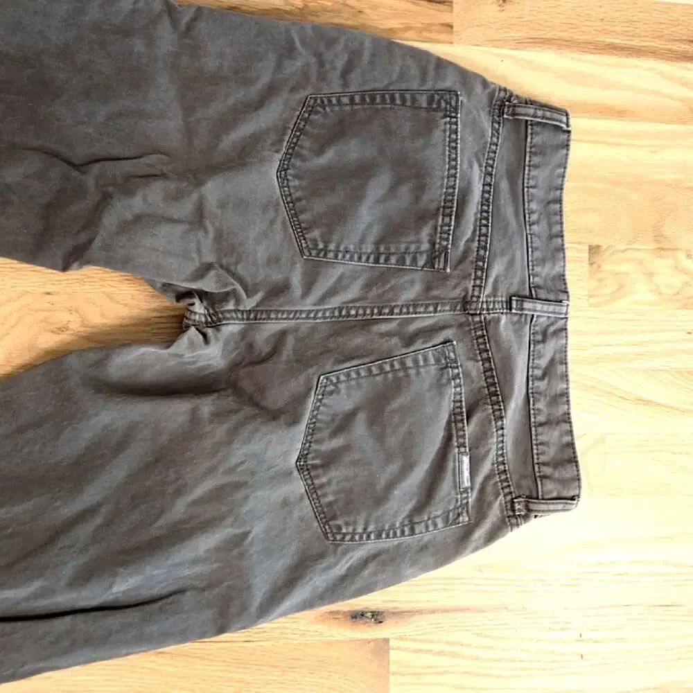 Eddie Bauer men's LengendWash Chino Pants size 30